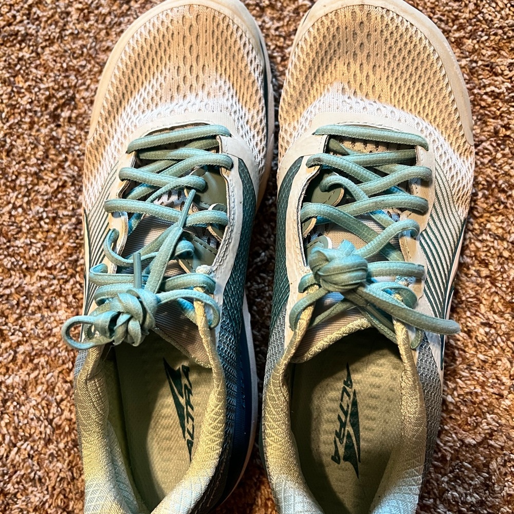 Altra Provision 4 Road-Running Shoes - Women's size 10